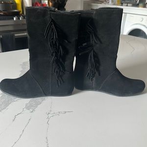 NEW MIA Women’s Walla Black Fringe Boots